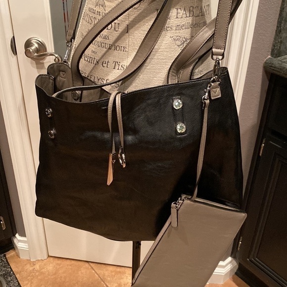 Calvin Klein reversible black Vegan leather tote NWOT - Picture 1 of 8